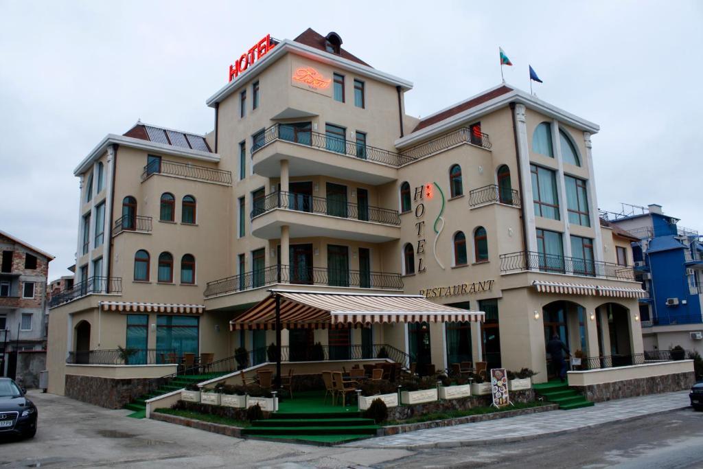 Hotel Dukov ابزور المظهر الخارجي الصورة